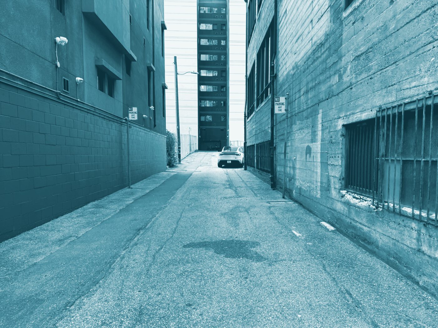Site reconnaissance in a San Francisco alley